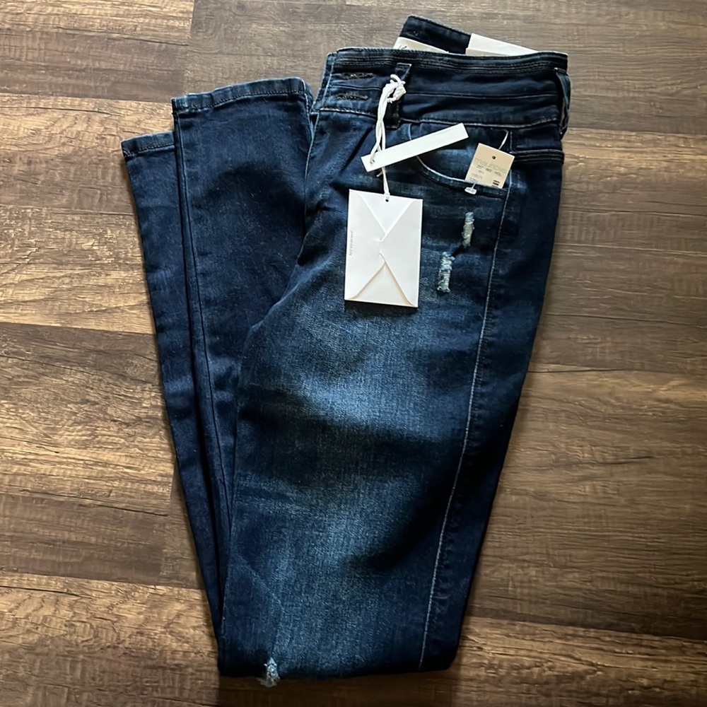 NWT Kancan super skinny distressed jeans
